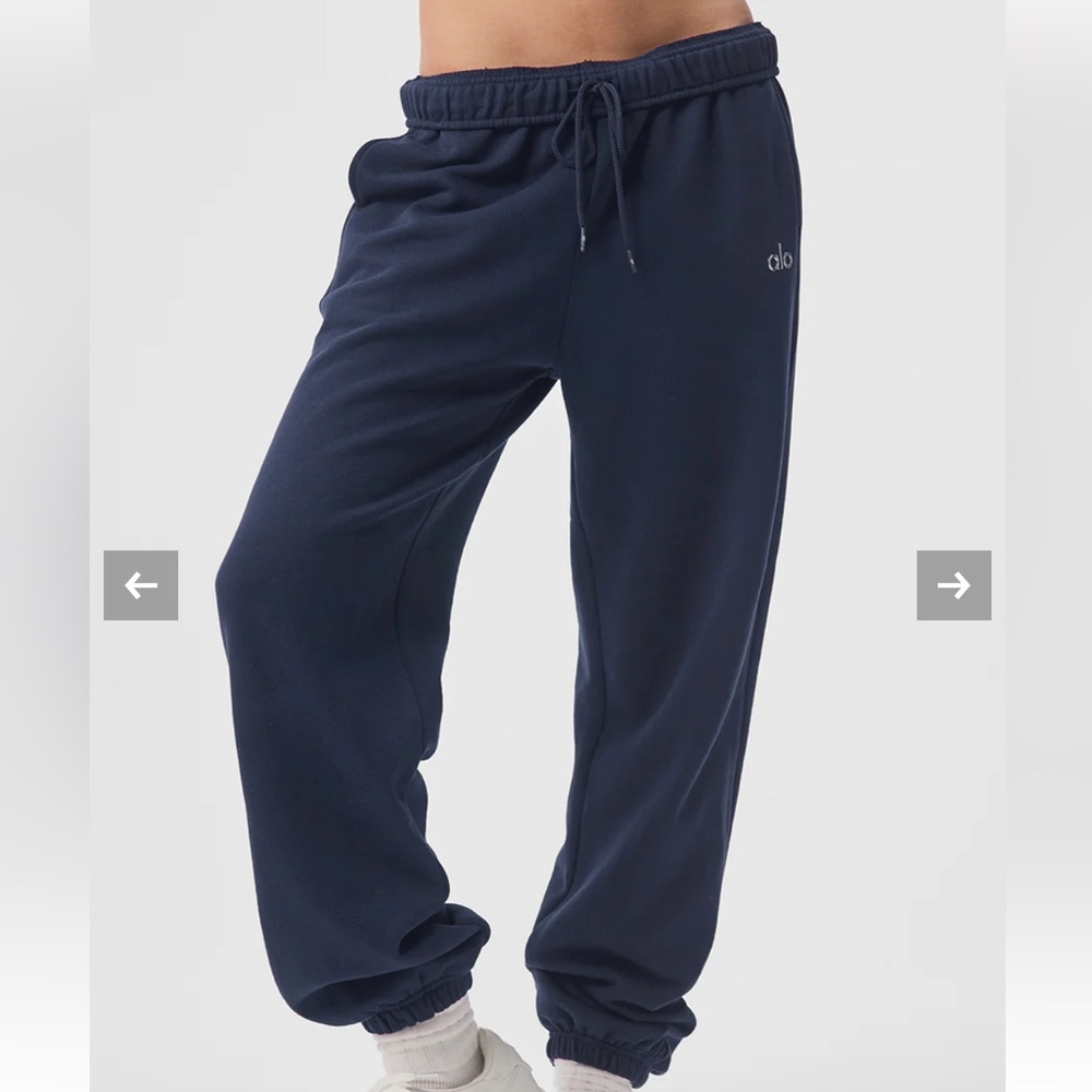 Never worn, too big on me but missed the return period with the store.
